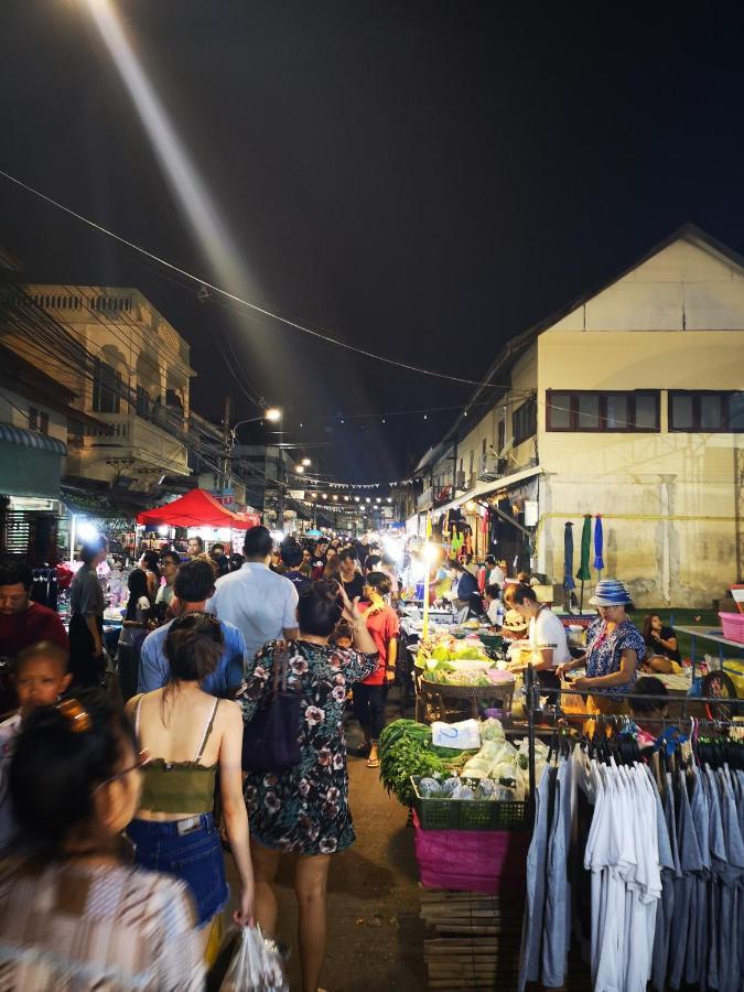 D​ Luck​ Hostel Kanchanaburi Exterior photo