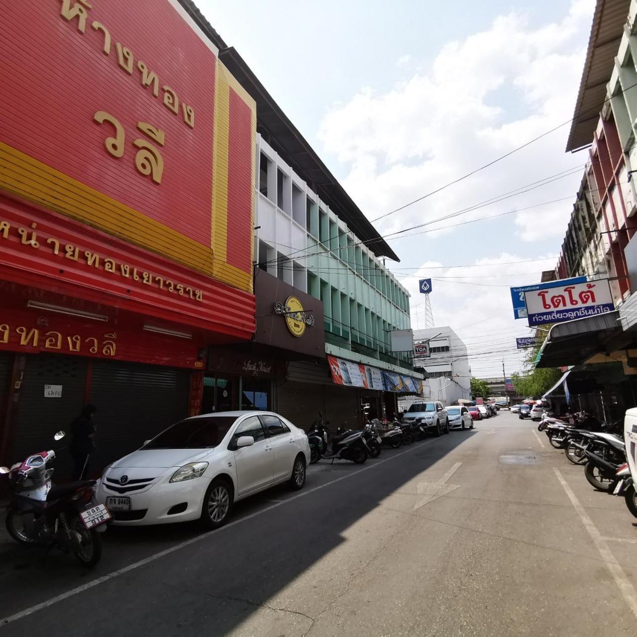 D​ Luck​ Hostel Kanchanaburi Exterior photo